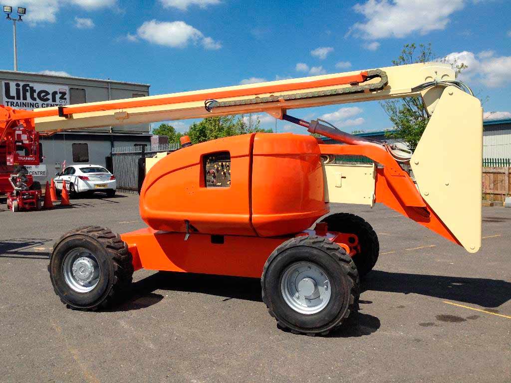 Jlg600